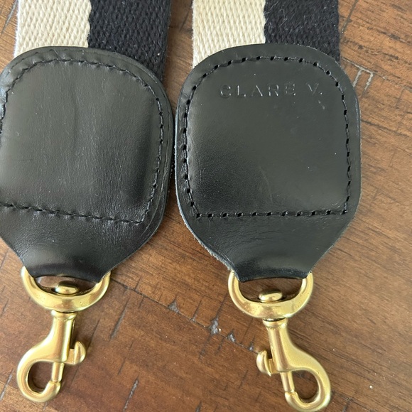 Clare V adjustable strap - Picture 4 of 4